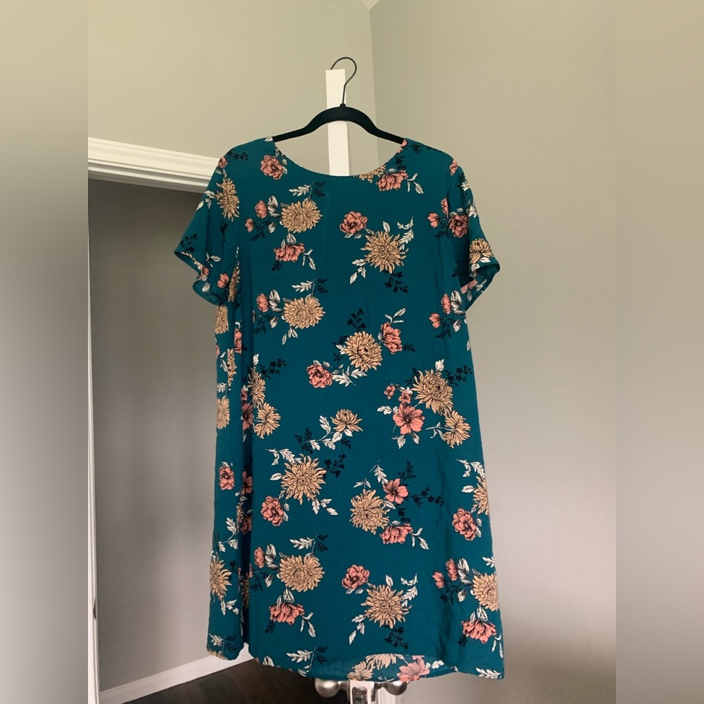 Floral shift dress